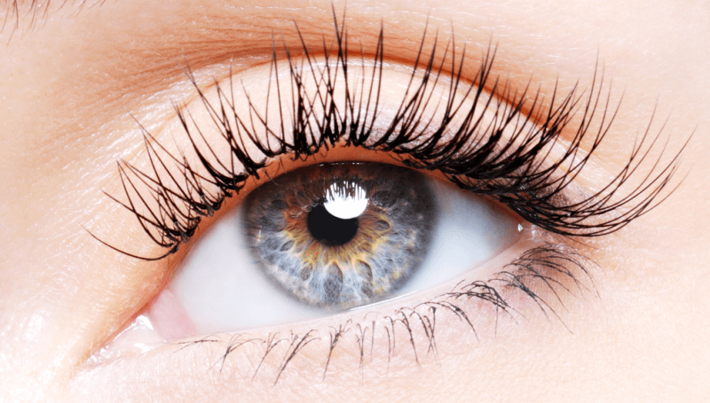 Quelles sont les méthodes efficaces pour rajeunir le contour des yeux ?